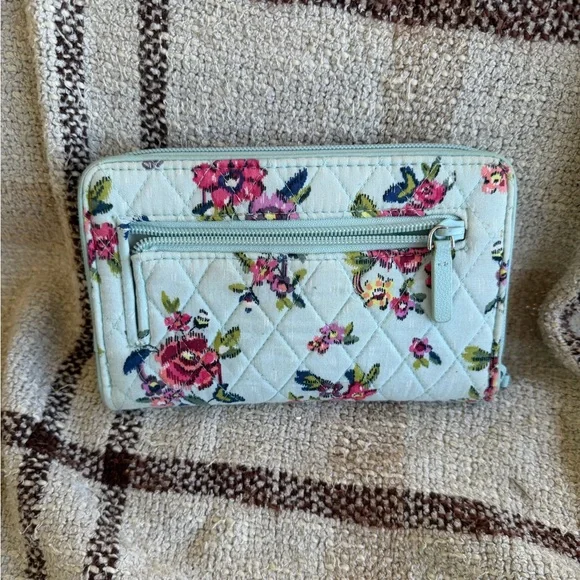 VERA BRADLEY TURNLOCK WALLET - WATER BOUQUET PATTERN - Picture 2 of 5